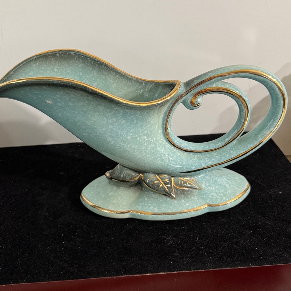Vintage Hull Pottery Robins Egg Blue Planter Vase - Picture 2 of 8